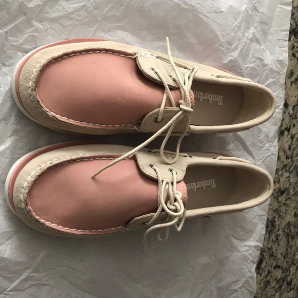 New women’s timberland boat shoes Size 9